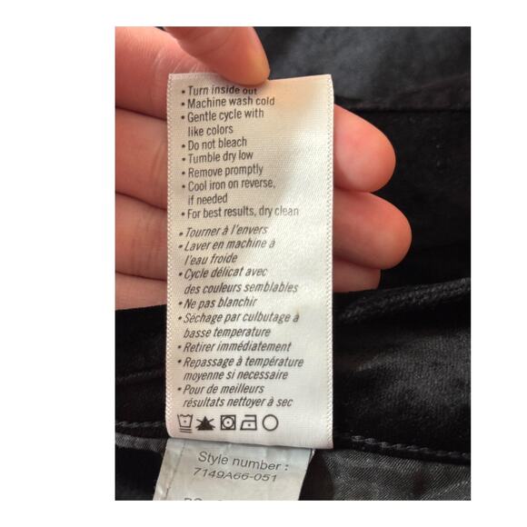 Paige Flaunt Femme High Rise Cropped Mini Boot pants black size 34 - Picture 7 of 7